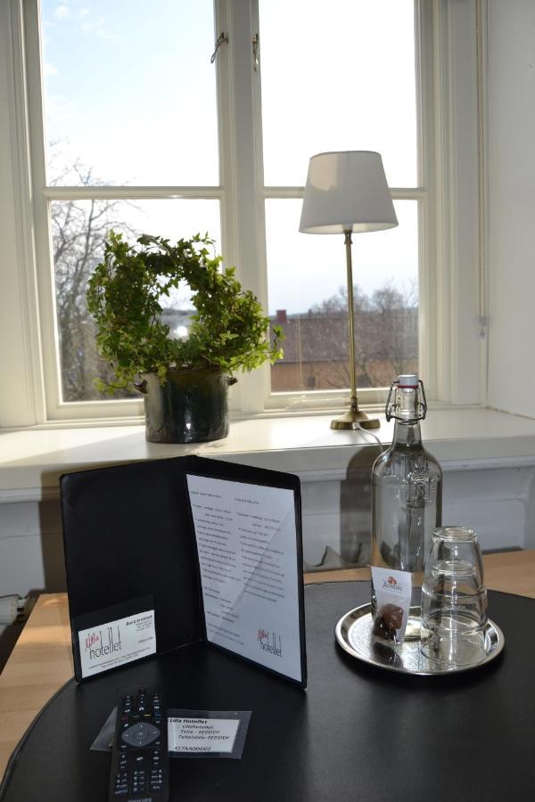 Lilla Hotellet Bed & Breakfast I Alingsas Exterior photo