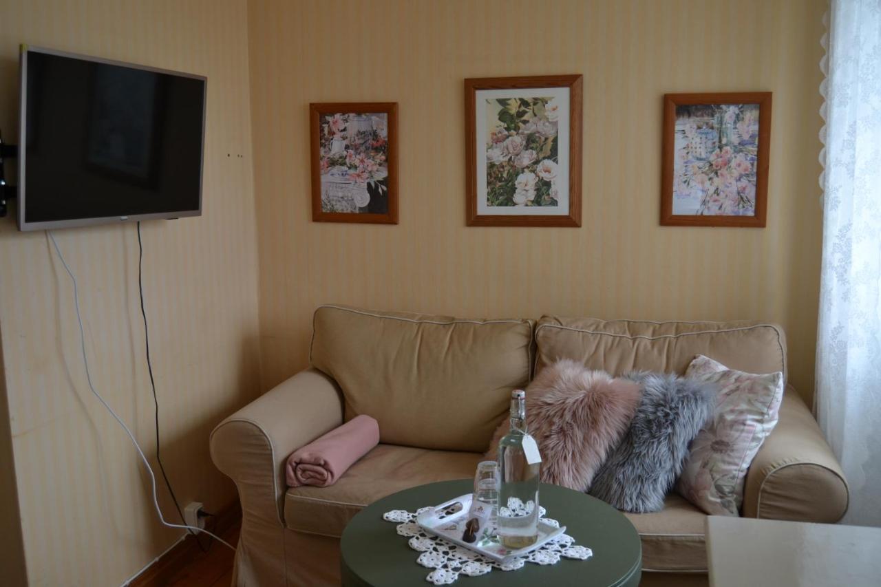Lilla Hotellet Bed & Breakfast I Alingsas Exterior photo