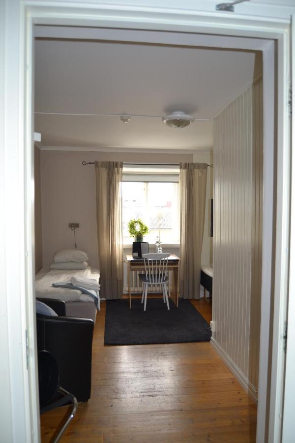Lilla Hotellet Bed & Breakfast I Alingsas Exterior photo