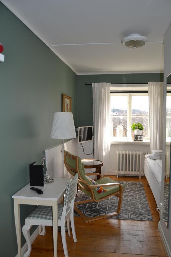 Lilla Hotellet Bed & Breakfast I Alingsas Exterior photo